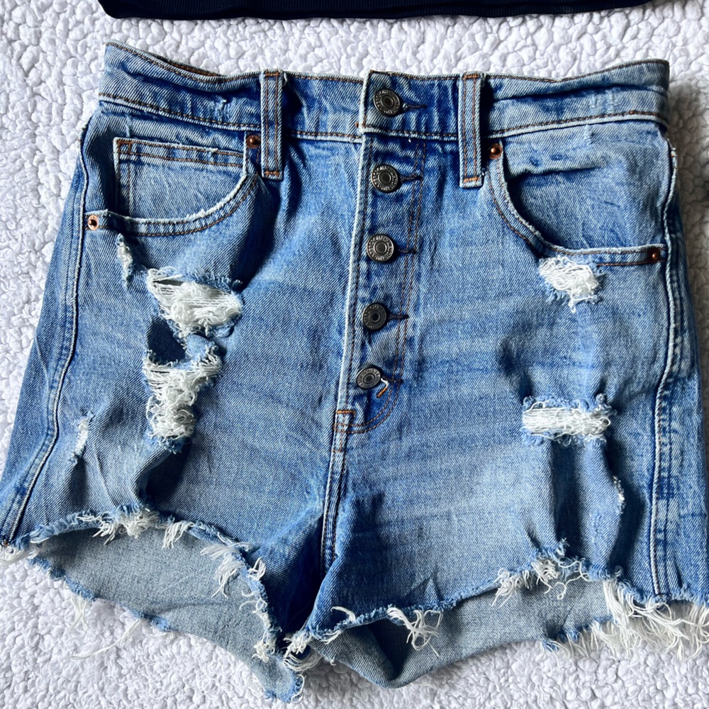 Abercrombie Ultra High Rise Mom Short
